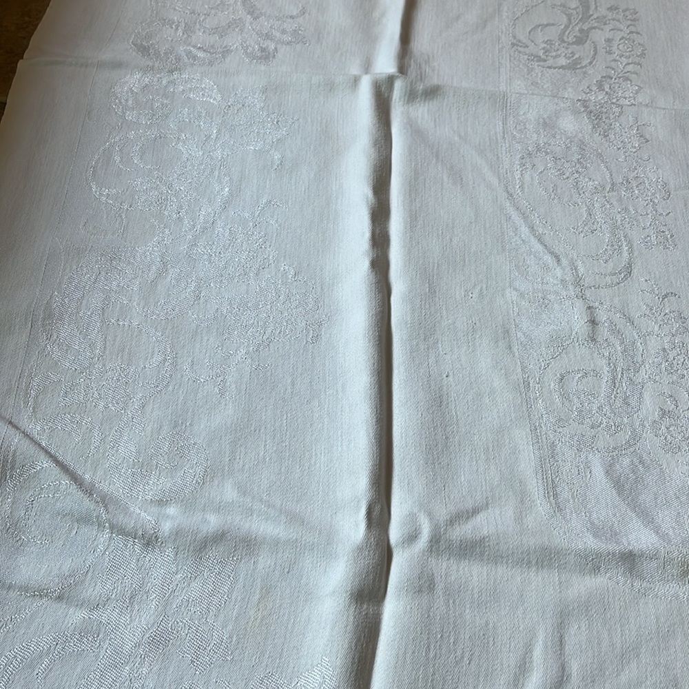 Vintage White Tablecloth - Picture 8 of 12